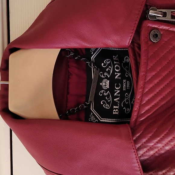 BLANC NOIR BUTTER SOFT LEATHER JACKET.  (BURGUNDY)  ZIPPERS ON ARMS AND POCKETS - Picture 5 of 16